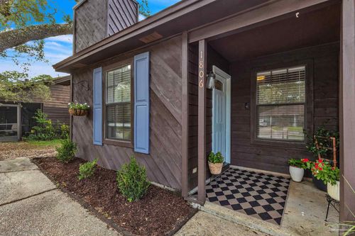 1806 San Dollar Cir, Pensacola, FL, 32504-7261 | Card Image