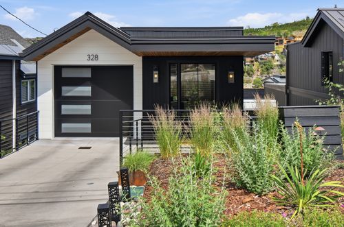 328 Woodside Ave, Park City, UT, 84060-5151 | Card Image