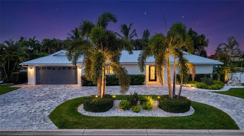 571 Ranger Ln, LONGBOAT KEY, FL, 34228-3723 | Card Image