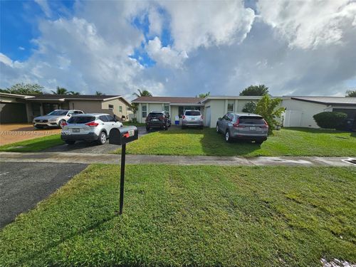 9590 Nw 21st Mnr, Sunrise, FL, 33322-3619 | Card Image