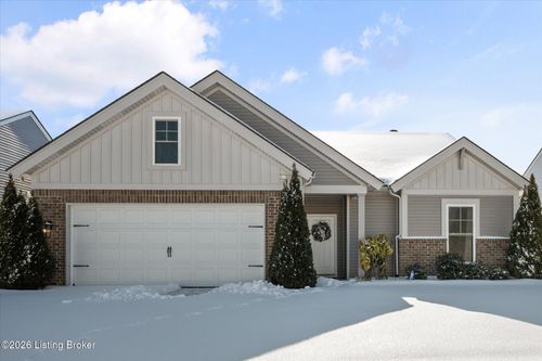 6412 Oak Village Dr, Louisville, KY, 40228-2868 | Card Image