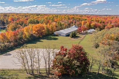 13125 Pearl Road, House other with 3 bedrooms, 4 bathrooms and null parking in Chardon OH | Image 2