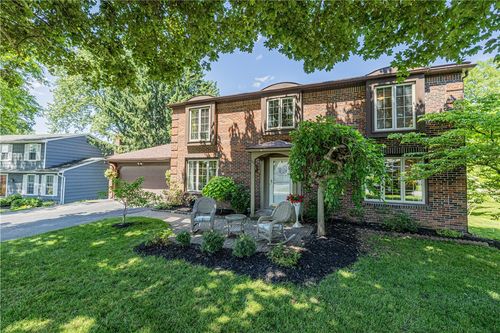 11 Country Downs Cir, Fairport, NY, 14450-9116 | Card Image