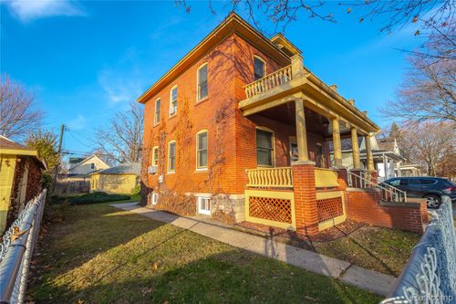 1423 Francis St, Port Huron, MI, 48060-4252 | Card Image