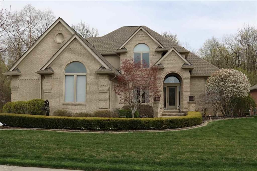Monte Rd, Chesterfield, MI 48047