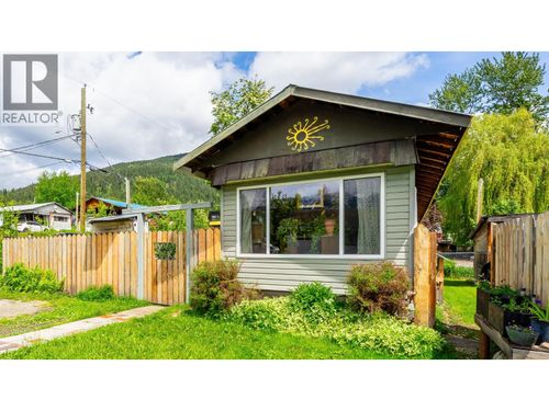 28-318 Humbert St, Revelstoke, BC, V0E2S1 | Card Image
