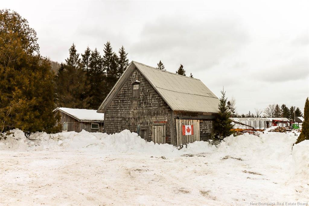 Farm in Jeffries Corner 4