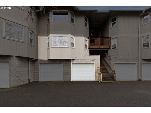 3840 Buccaneer Ln, North Bend, OR, 97459-2492 | Card Image