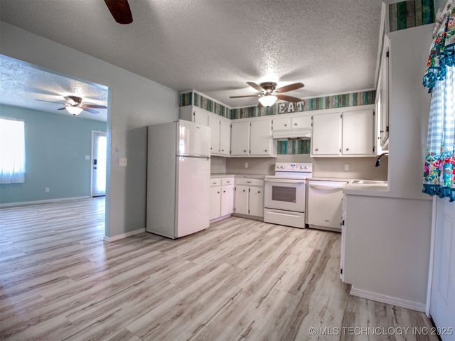 11294 E Redwood Ln, House other with 2 bedrooms, 1 bathrooms and null parking in Lane OK | Image 11