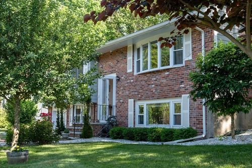 37 Lantern Ln, Sharon, MA, 02067-1128 | Card Image
