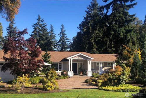 3204 Evergreen Point Rd, Medina, WA, 98039-1025 | Card Image