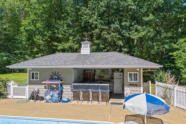 Pool Cabana | Image 10