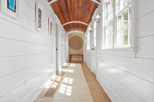 43 Peases Point Way S, House other with 4 bedrooms, 7 bathrooms and null parking in Edgartown MA | Image 35