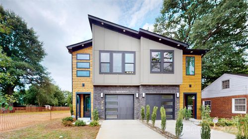 313 E Peterson Dr, Charlotte, NC, 28217-1721 | Card Image