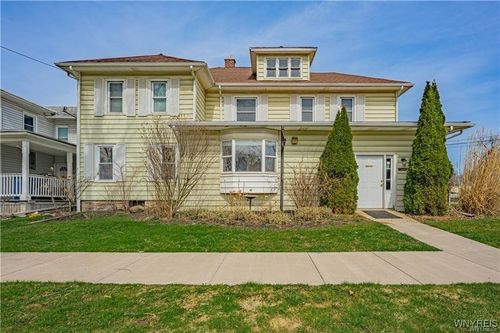 229 East Ave, Lockport, NY, 14094-3852 | Card Image