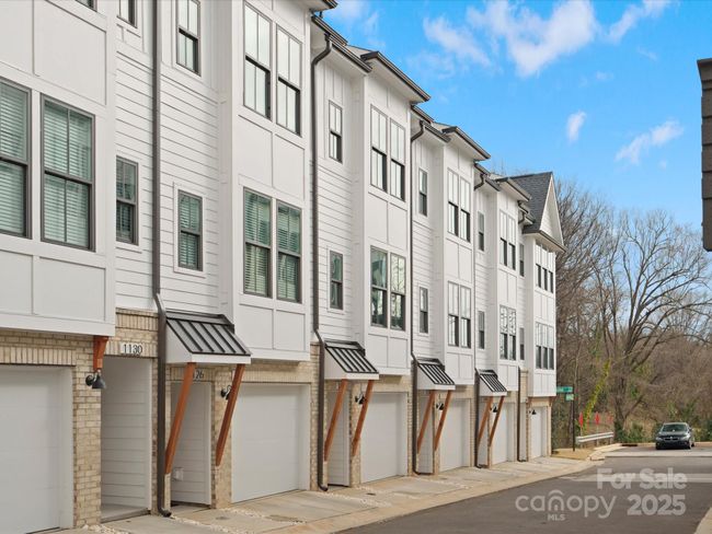 1122 Pegram Crossing Dr, Townhouse with 3 bedrooms, 4 bathrooms and null parking in Charlotte NC | Image 48