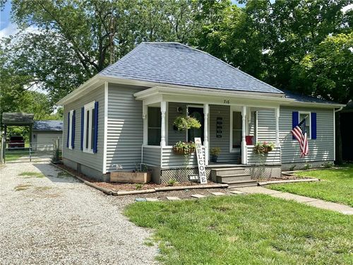 716 Kitchell St, Pana, IL, 62557-1876 | Card Image
