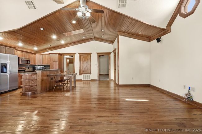 1338 E 34 Th St, House other with 2 bedrooms, 2 bathrooms and null parking in Tulsa OK | Image 5