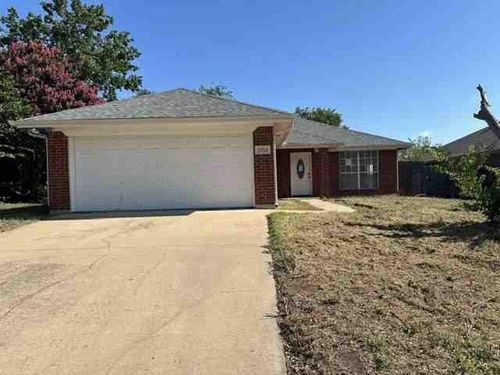 5554 Northfield Dr, Fort Worth, TX, 76179-3748 | Card Image
