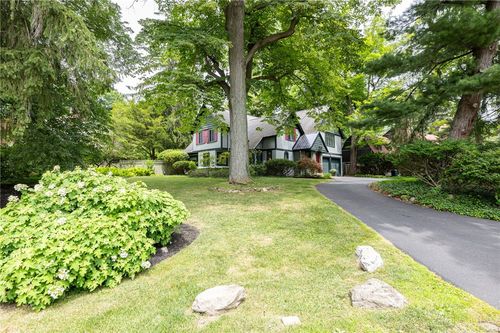 8 Oak Lane, Brighton, NY, 14610 | Card Image