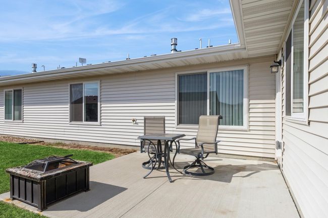 patio off 4 season porch. | Image 24