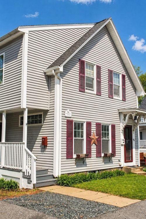 40 Wright St, Stoneham, MA, 02180-3533 | Card Image
