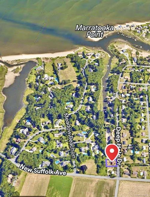 4660 Deep Hole Dr, Mattituck, NY, 11952-2697 | Card Image