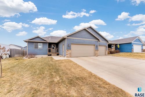 4025 S Pisidian Ave Avenue, Sioux Falls, SD, 57110 | Card Image
