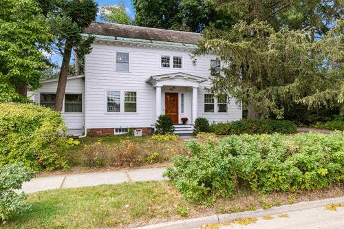 26 Lincoln St, Essex Junction, VT, 05452-3155 | Card Image