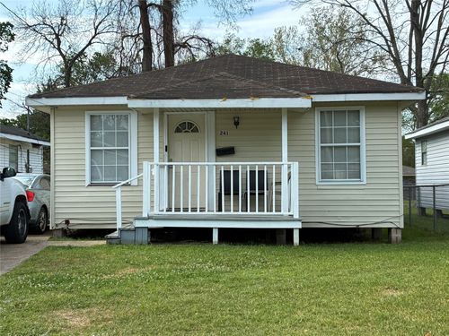 241 E Dudley Dr, Shreveport, LA, 71104-5115 | Card Image