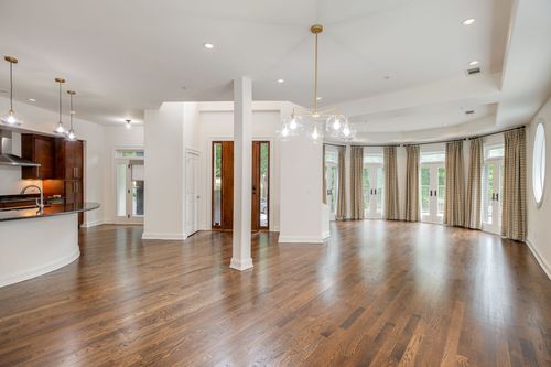 101-2905 Parthenon Ave, Nashville, TN, 37203-1258 | Card Image