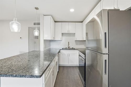 c-201 S Kansas Avenue, League City, TX, 77573 | Card Image