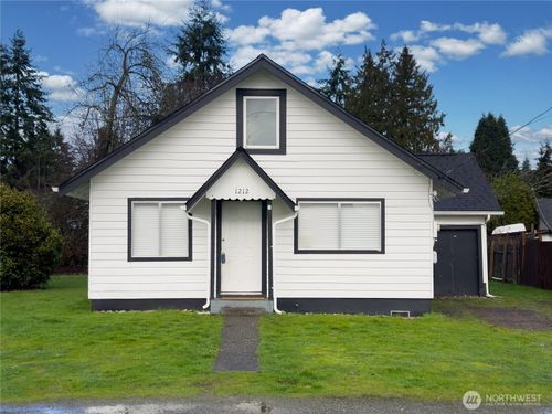 1212 W Martin Street, Elma, WA, 98541 | Card Image
