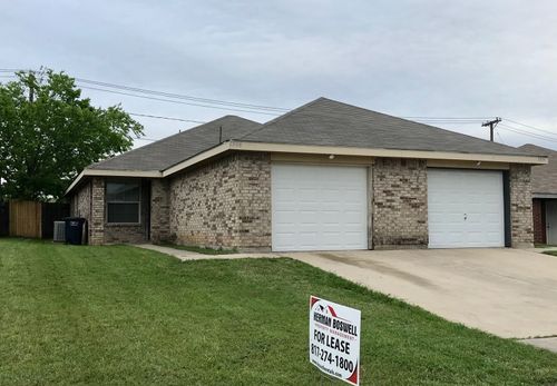 1904L San Rafael St, Fort Worth, TX, 76134-4842 | Card Image