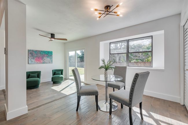 5607 Emrose Cir, House other with 3 bedrooms, 2 bathrooms and null parking in Dallas TX | Image 11
