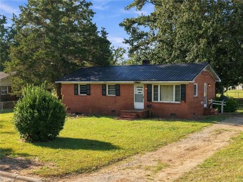 302 E 17th St, Scotland Neck, NC, 27874-1714 | Card Image