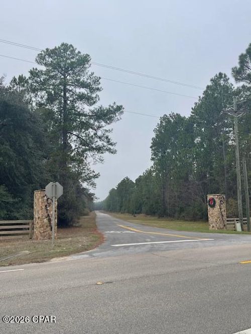 28-28 Golf Club Cir, Ponce De Leon, FL, 32455 | Card Image