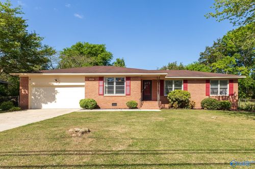 5004 Lumary Dr Nw, Huntsville, AL, 35810-1842 | Card Image