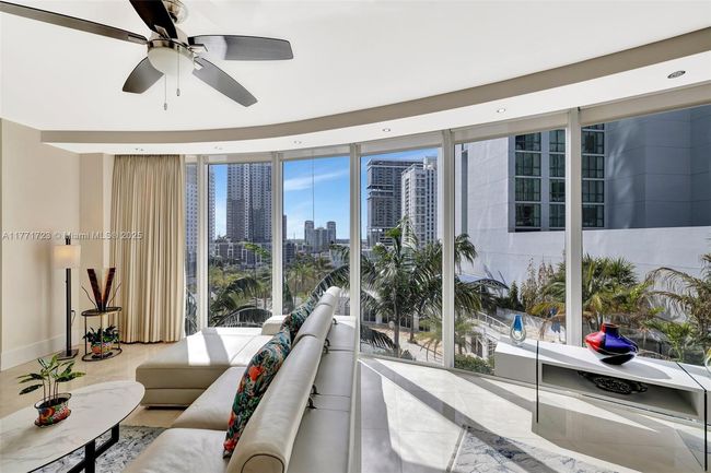 APT-1007 - 333 Las Olas Way, Condo with 2 bedrooms, 3 bathrooms and null parking in Fort Lauderdale FL | Image 14