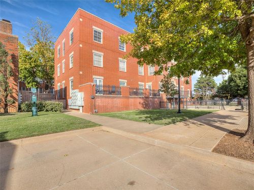 102-1209 N Harvey Ave, Oklahoma City, OK, 73103-3729 | Card Image