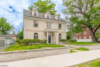 520 Parker St, House other with 7 bedrooms, 6 bathrooms and null parking in Newark NJ | Image 1