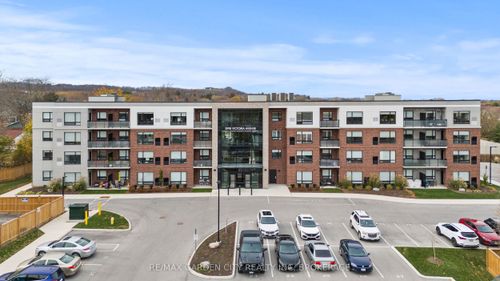 305-3998 Victoria Ave, Vineland, ON, L0R2C0 | Card Image