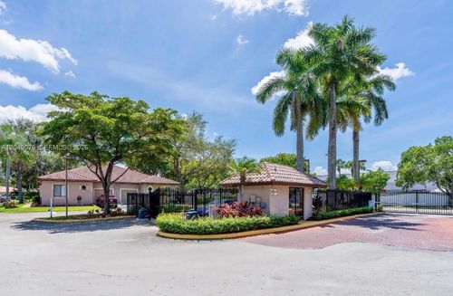 3539 Inverrary Blvd W, Lauderhill, FL, 33319-7114 | Card Image