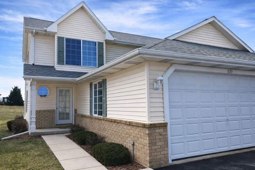 1133 Ellys Way, Slinger, WI, 53086-9341 | Card Image