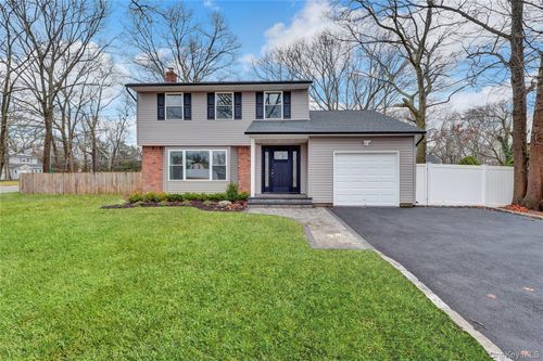 2 Cheshire Dr, Farmingville, NY, 11738-2231 | Card Image