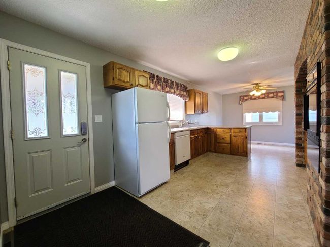 143 3 Avenue Se, Home with 3 bedrooms, 1 bathrooms and 5 parking in Falher AB | Image 16