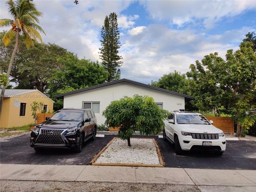 b-1400 Nw 2nd Ave, Fort Lauderdale, FL, 33311-6016 | Card Image