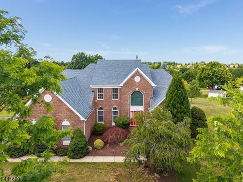 3 Stark Ct, Ringoes, NJ, 08551-1800 | Card Image