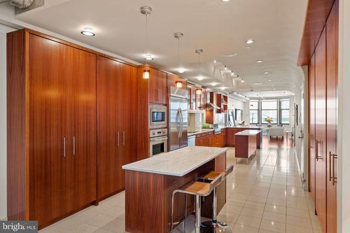 2-1606 Chestnut St, PHILADELPHIA, PA, 19103-5130 | Card Image