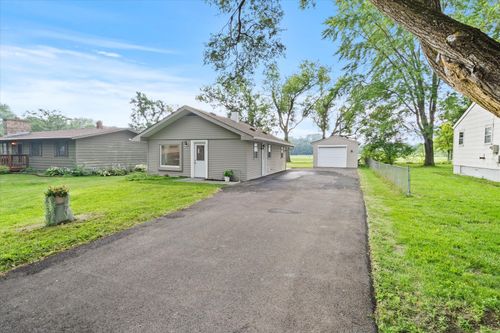 3015 Virginia Ave, Mchenry, IL, 60050-5866 | Card Image